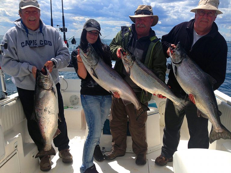 Tarifs/Hébergement Saumon, Truite Pêche sportive sur le lac Ontario
